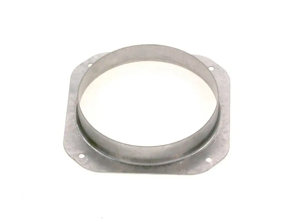 Kreisförmiges Metallteil mit rechteckiger Basis und Befestigungslöchern, wahrscheinlich für Abgasanschlüsse, von der Marke Bosch.